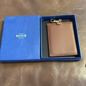 NWT Royce Leather Luggage Tag- Brown with gold accents